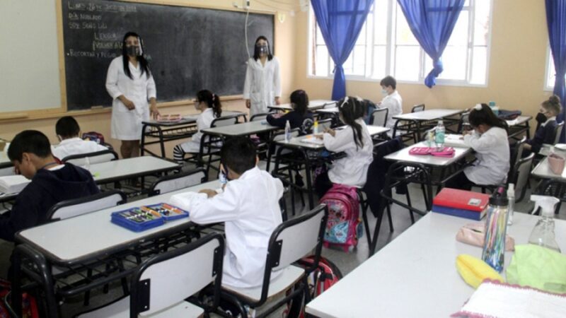 El Gobierno bonaerense gestiona la “presencialidad absoluta” en las aulas