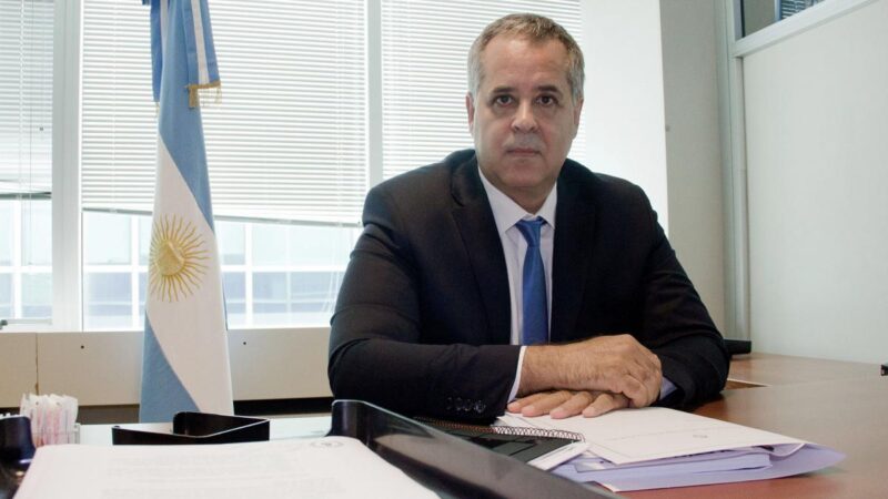 Rodríguez deslizó “presiones” en la postergación de la investigación del préstamo a Macri
